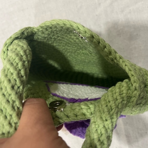 Handcrafted Green Floral Knit Bag - Picture 5 of 11
